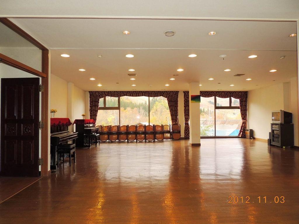 Naeba Lodge Oka Юдзава Экстерьер фото